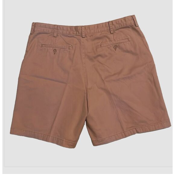 Van Heusen khaki 38 waist men’s shorts EUC 100% Cotton 8” inseam, flat front - Picture 4 of 12